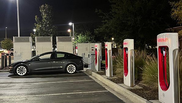 tesla_sch1